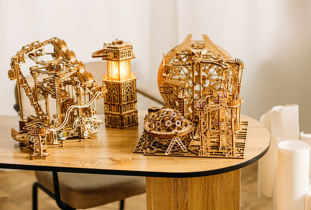 Wood Trick gift-ready packaging presents an impressive, ready-to-gift model.
