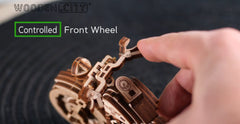WOODEN.CITY Cruiser V-Twin puzzle interactive experience suitable for display shelves.