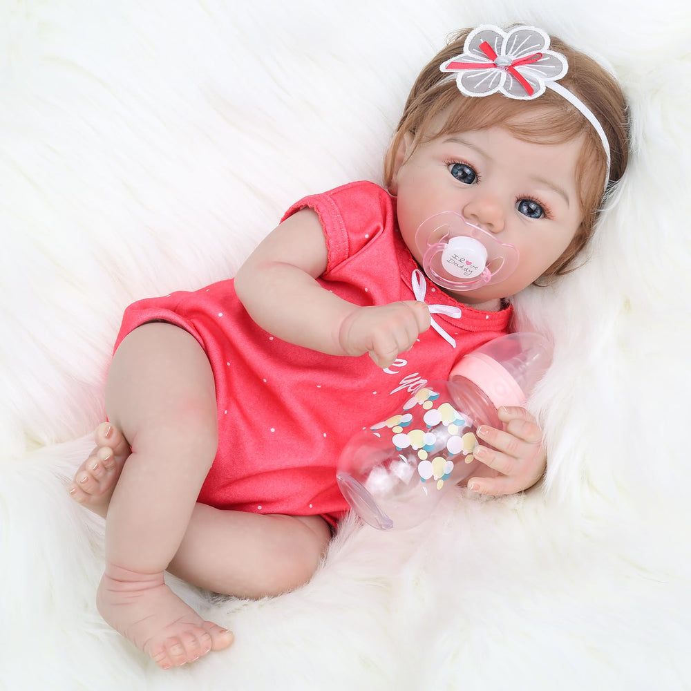 WOOROY newborn-doll visual realism enhances storytelling and role-play scenes