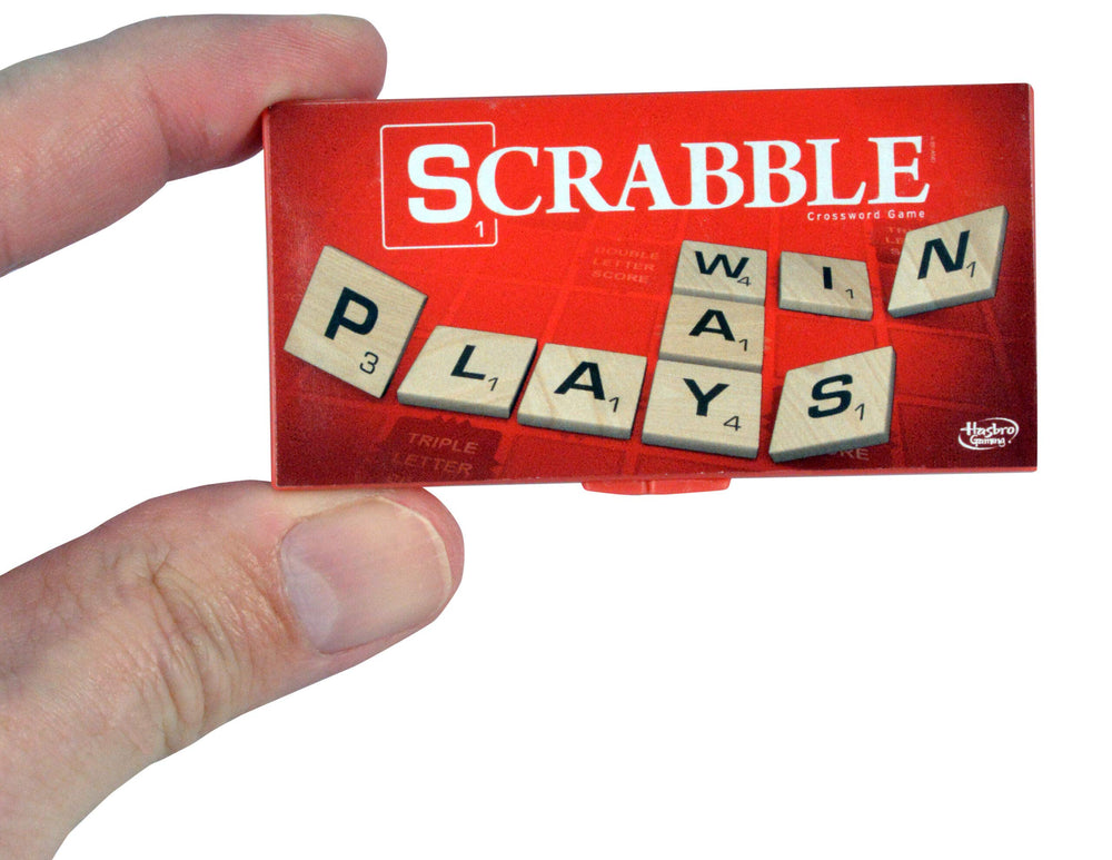 World's Smallest Candy Land palm-size fun for family moments.