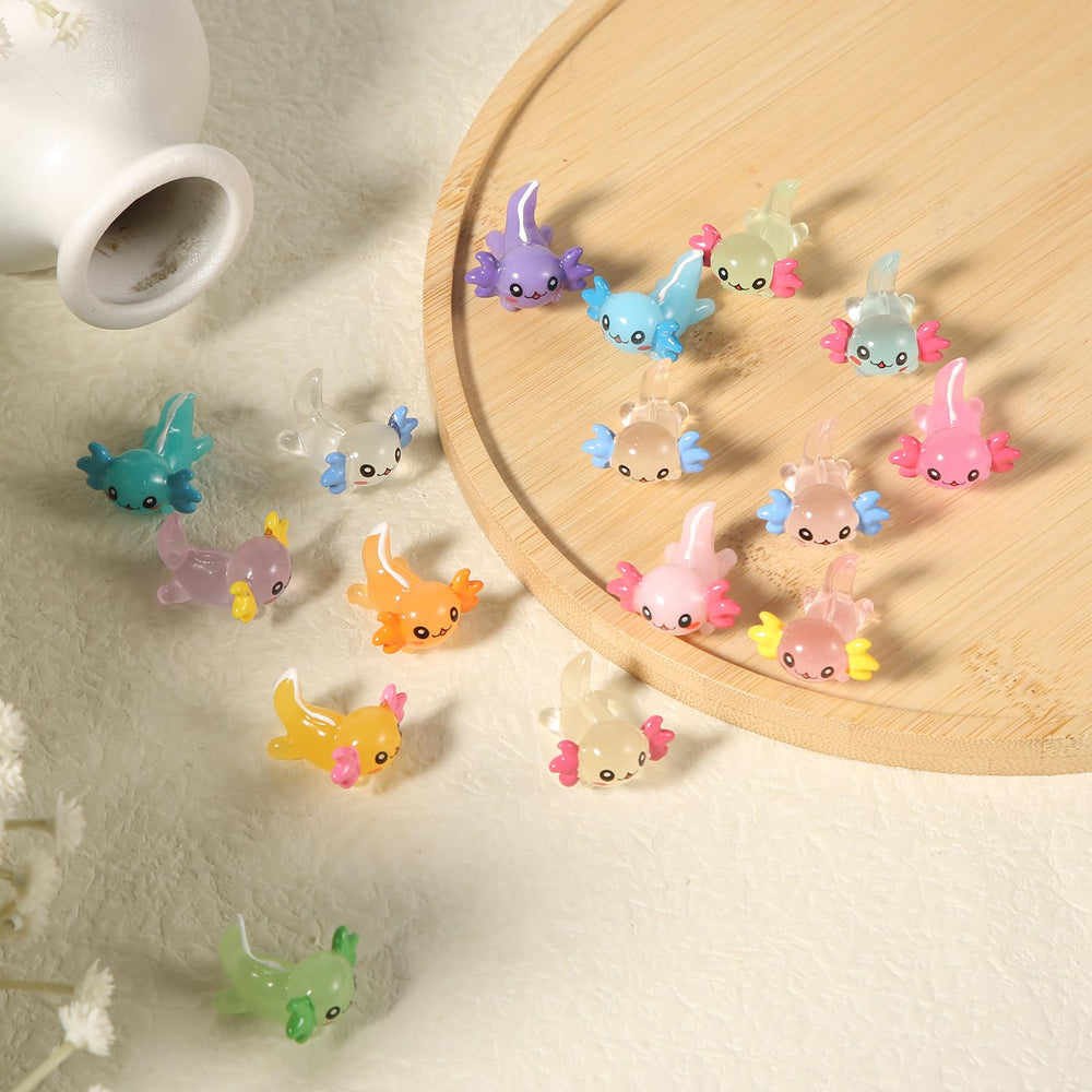XIHIRCD resin axolotl miniatures are waterproof and durable for outdoor use.