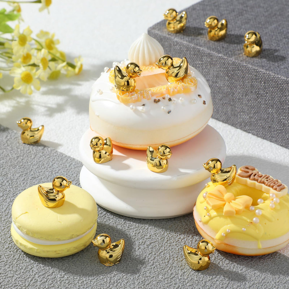 Yaocom gold plated mini ducks detail adds luxe sparkle to party decor.