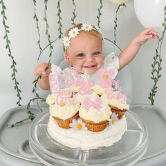 YCTHUNFISH 24-piece toppers set enhances dessert displays at celebrations.
