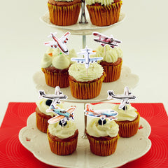 YCTHUNFISH sturdy card stock toppers enhance dessert presentation