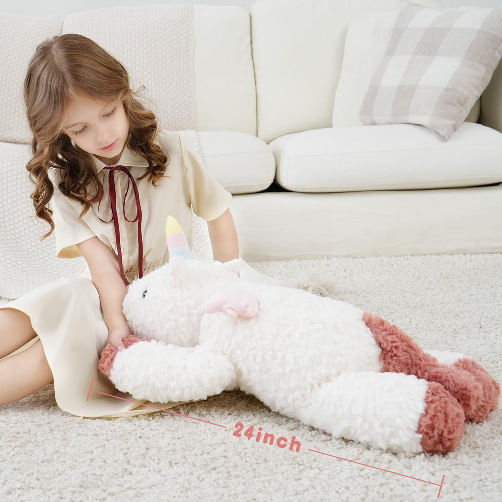 YGZE pastel unicorn decor adds dreamy touch to a girl’s room.