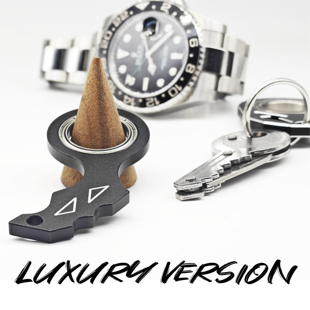 YIPUKIYI Keychain Spinner inner-ring feature offers satisfying, quiet spins
