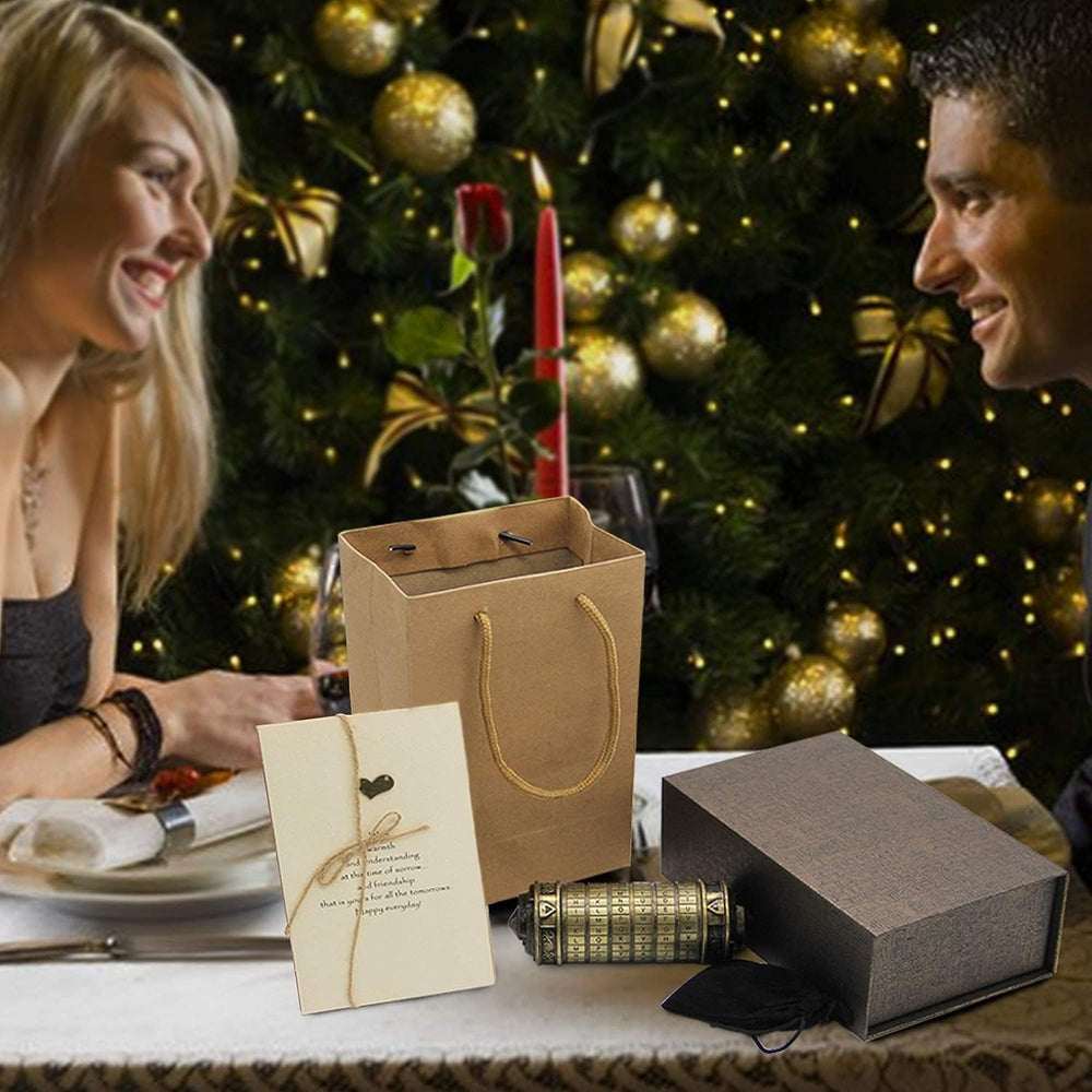 YOFIT cryptex accessories include rings for a romantic presentation.