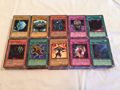 Yu-Gi-Oh! 500 assorted cards in tin packaging for collectors and traders.
