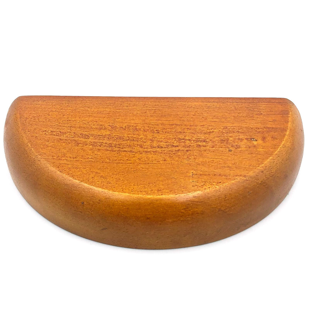 Yuanhe dice tray makes a thoughtful gift for craps enthusiasts.
