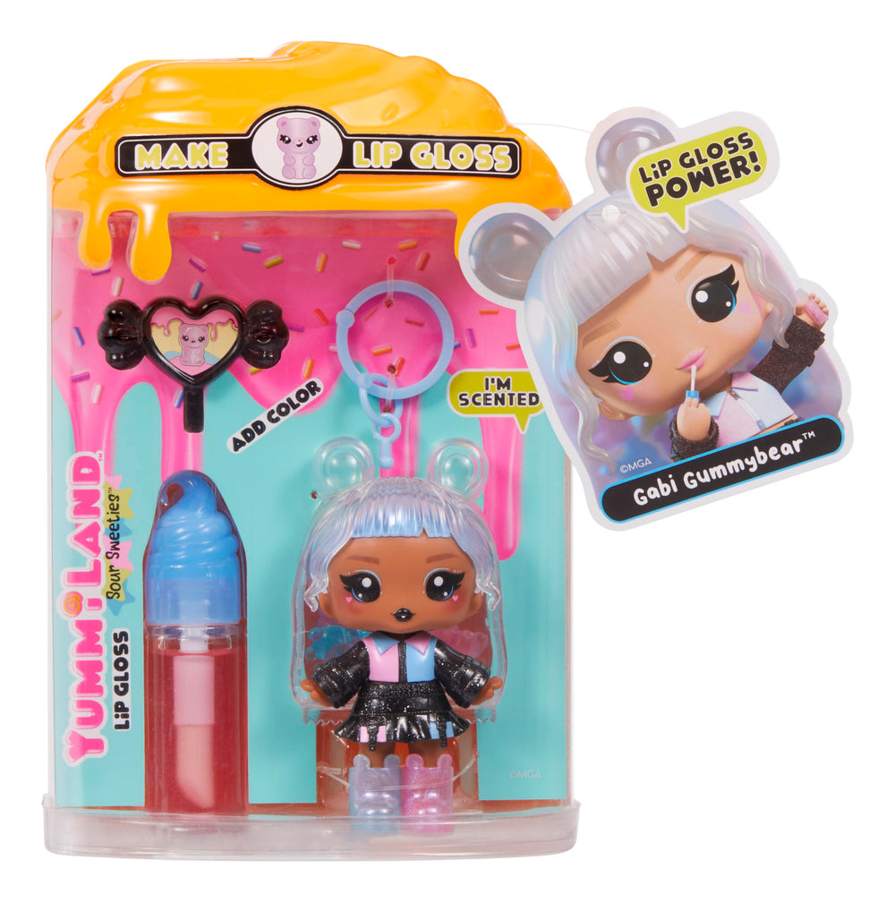 Yummiland articulated doll allows dynamic posing and storytelling.