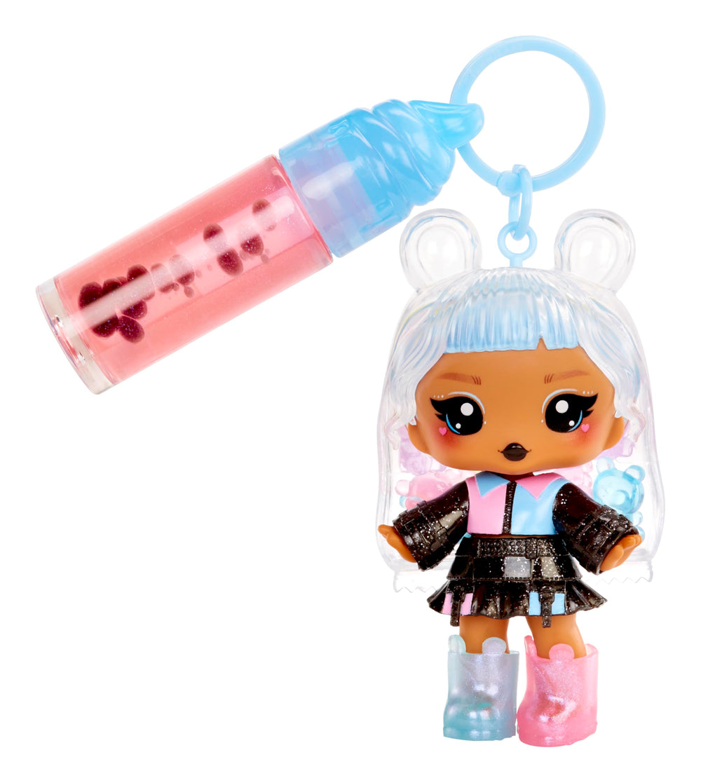 Yummiland removable fashion accessories enable mix-and-match play across dolls.