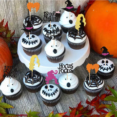 ZHUOWEISM white-backed toppers ensure clean presentation on desserts.