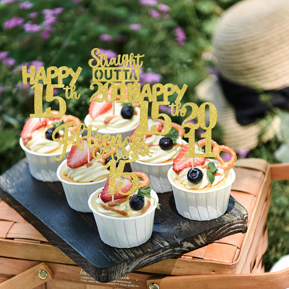ZHUOWEISM Gold glitter card stock topper features smooth edges for safe dessert décor.