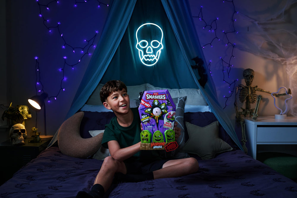 ZURU Smashers Mega Horror House dig and discover monsters for collection and display