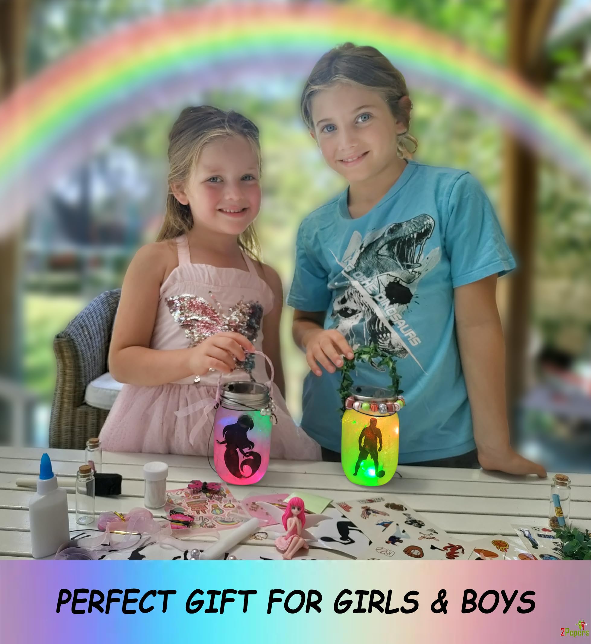 2Pepers gold stars and glitter add sparkle to crafts