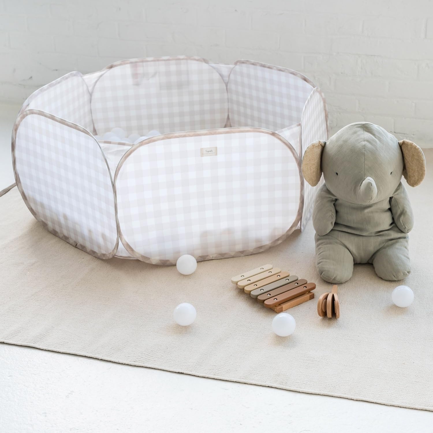 3 Sprouts ball pit makes a great portable gift.