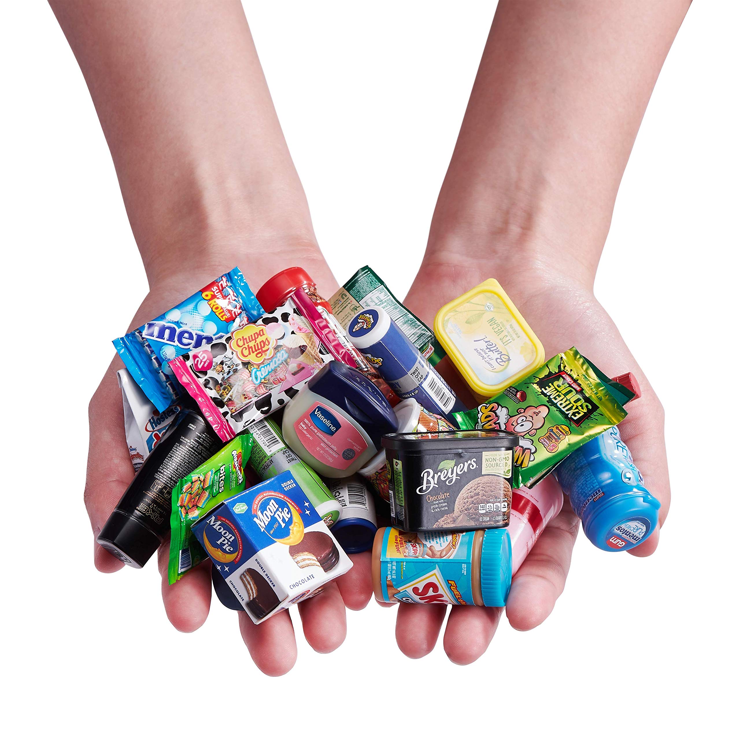 The shopping basket accessory lets you build a tiny shopping world