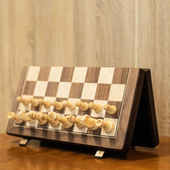 A&amp;A gift-ready packaging suits chess lovers.