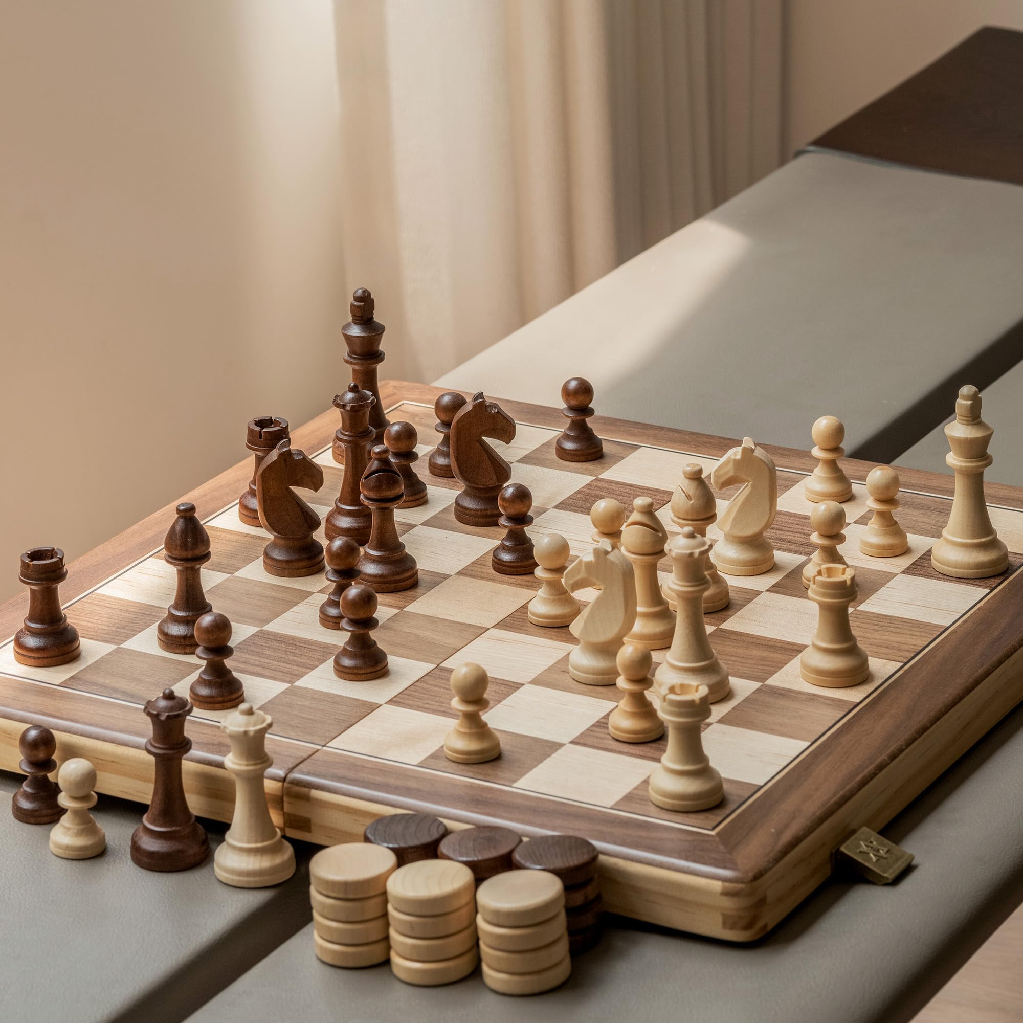 A&A mini-bracket keeps the board flat for wobble-free moves