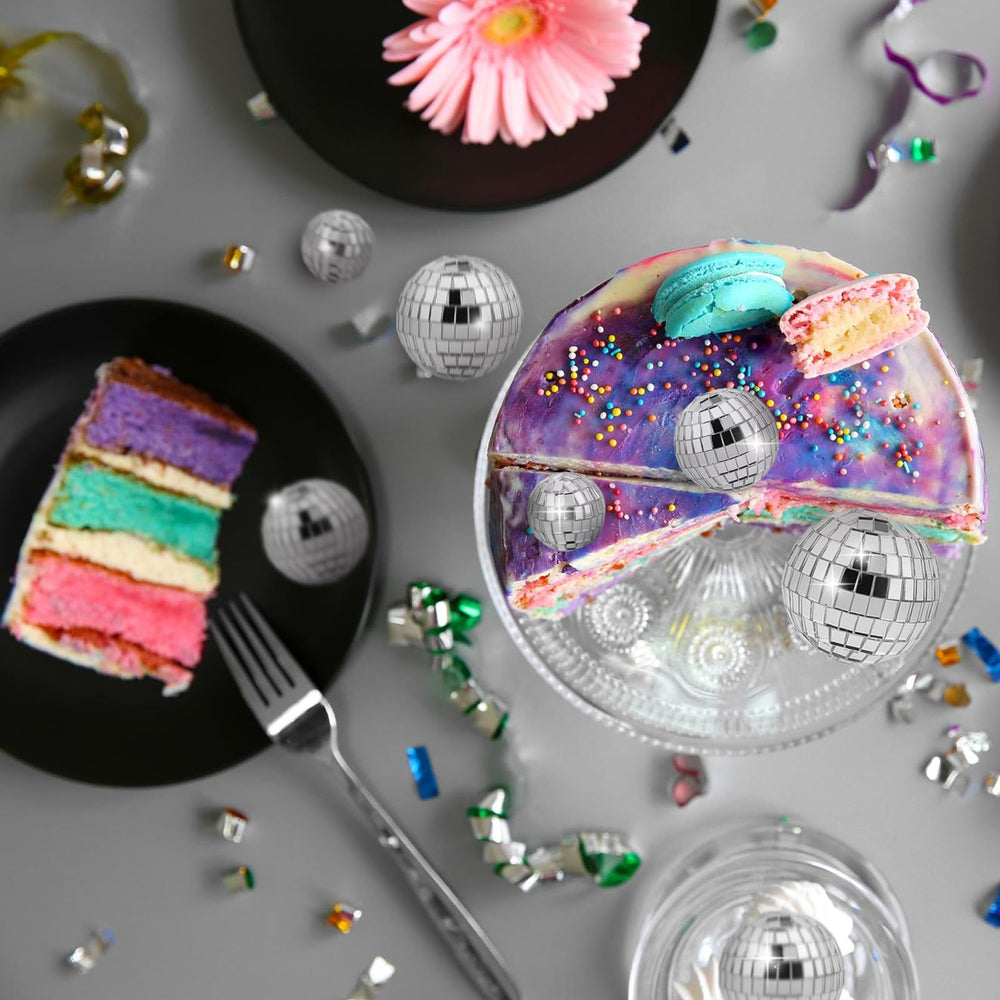 Abeillo disco ball topper 2-3cm-1 adds delicate sparkle to bite-sized treats.