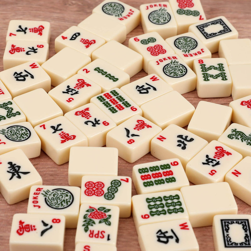 Aceshmir family game night setup with friends enjoying mahjong