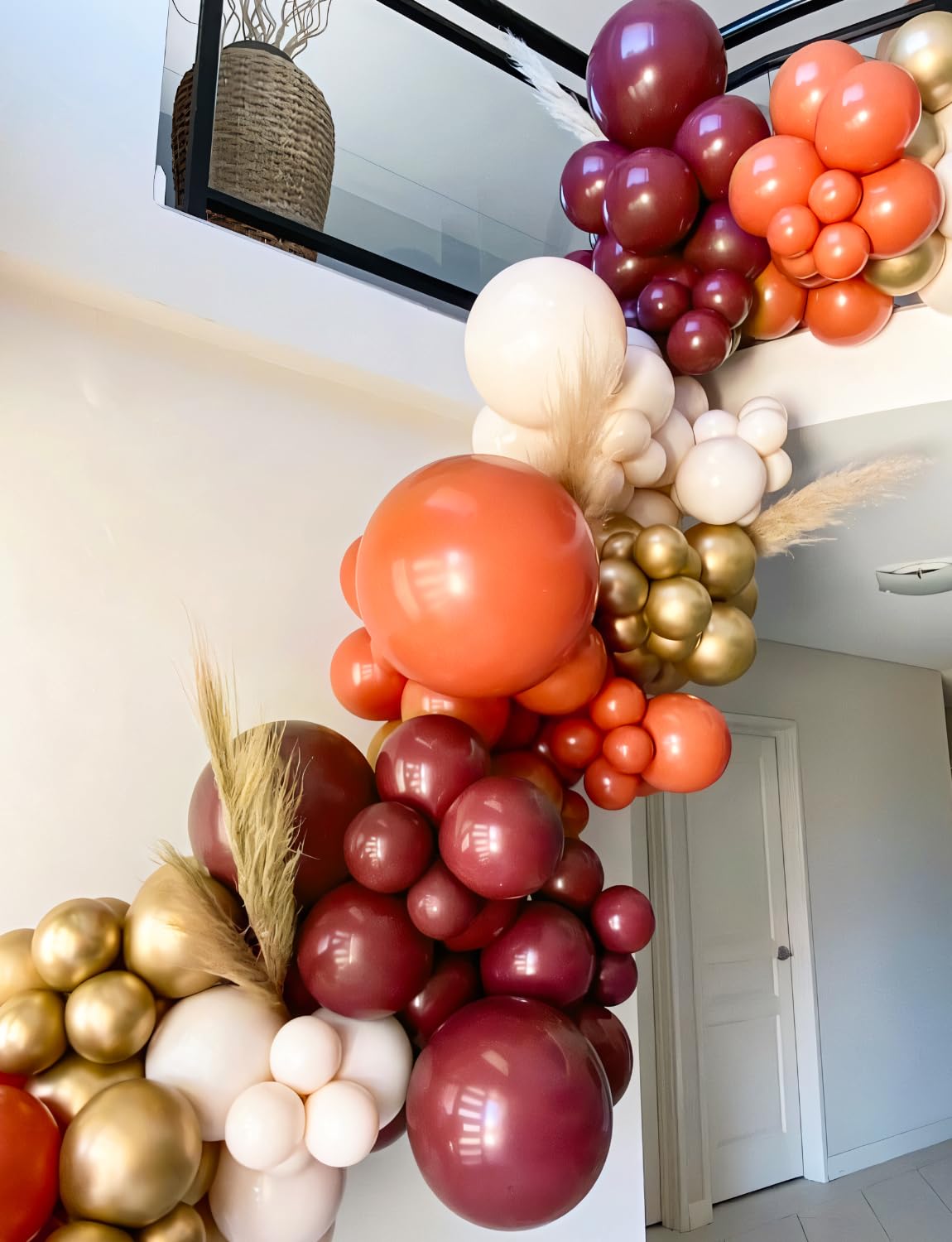 Adeyoo balloon garland strip shown with balloons for quick arch assembly