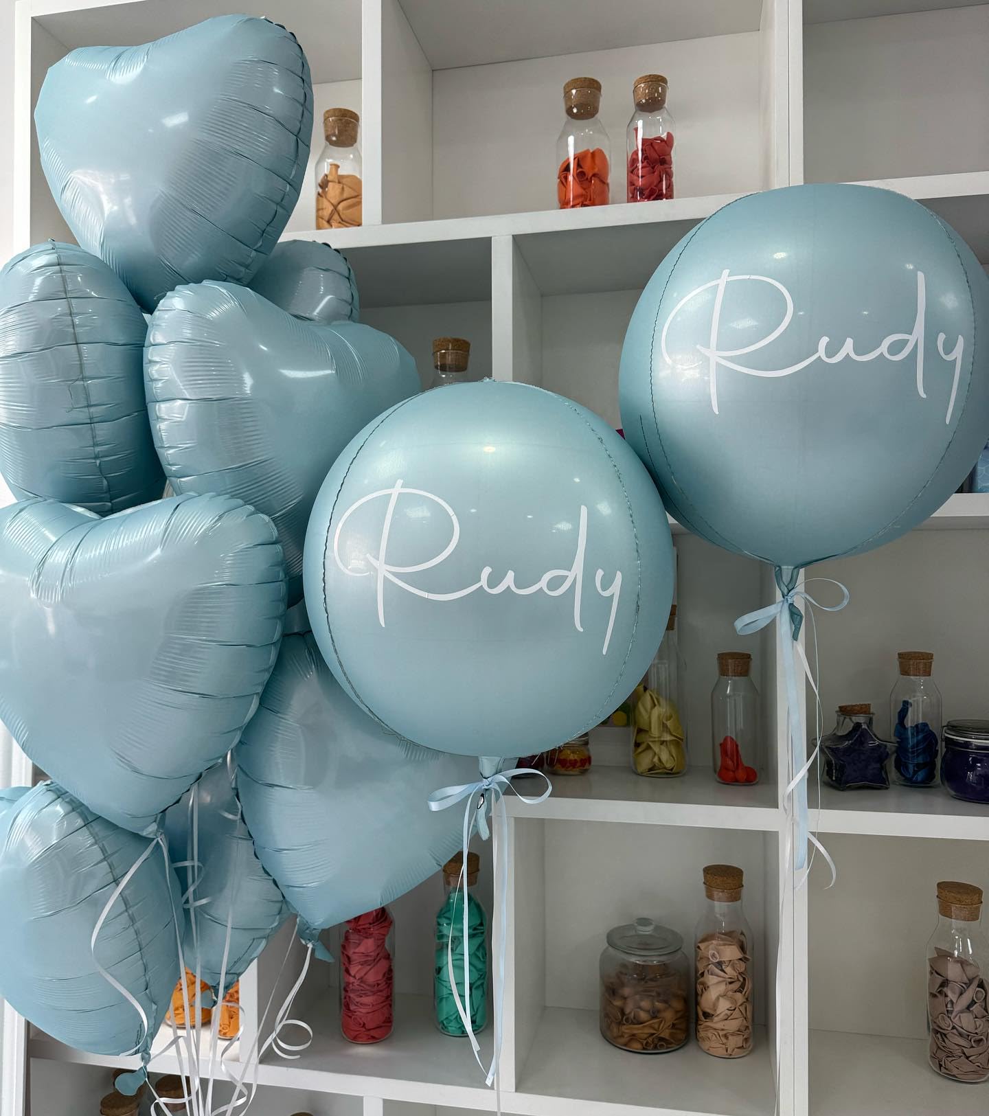 Adorely easy-seal heart balloon for quick party setup.
