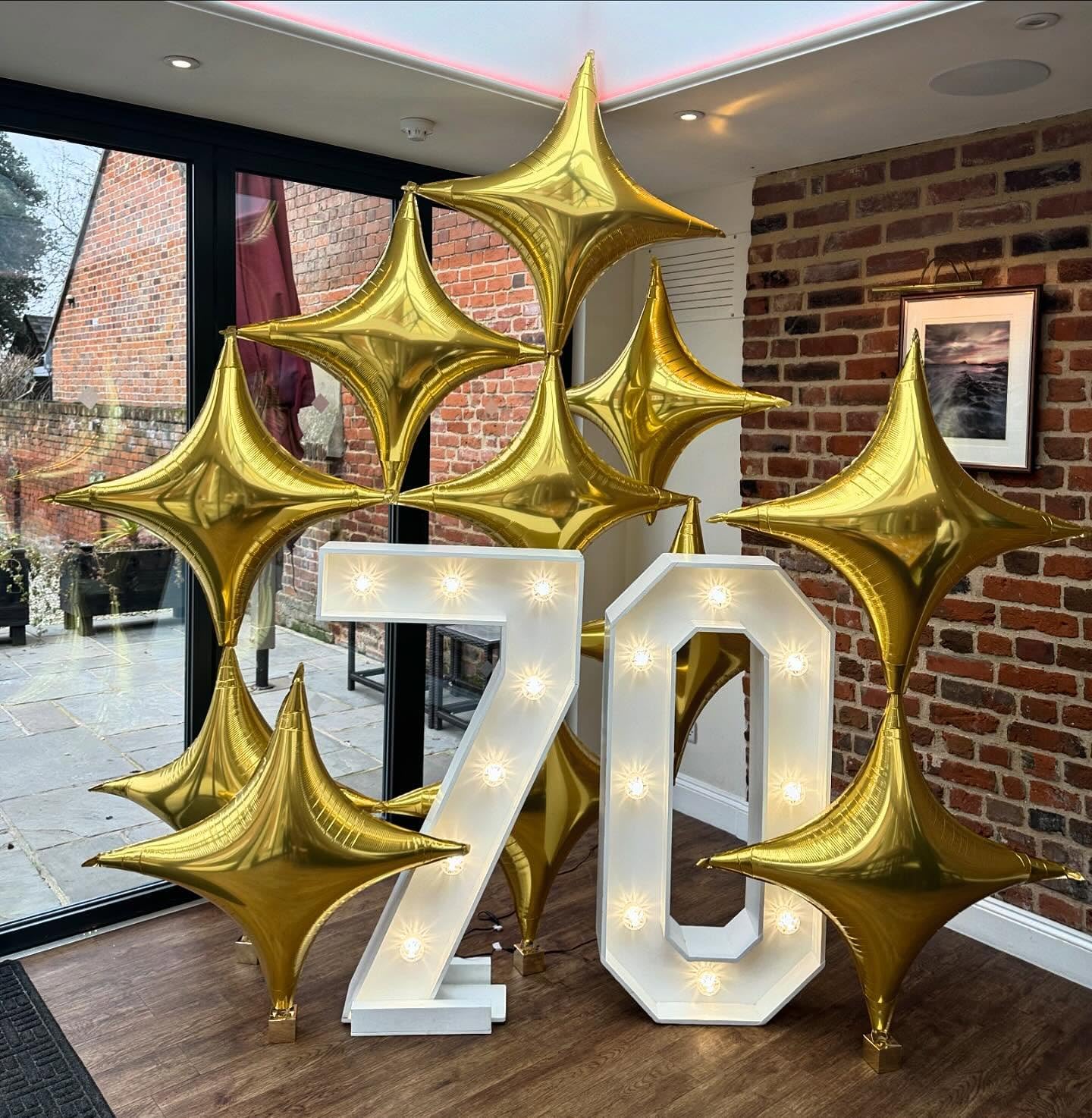 Adorely Gold Star Balloons 10inch assembly for versatile table decor.