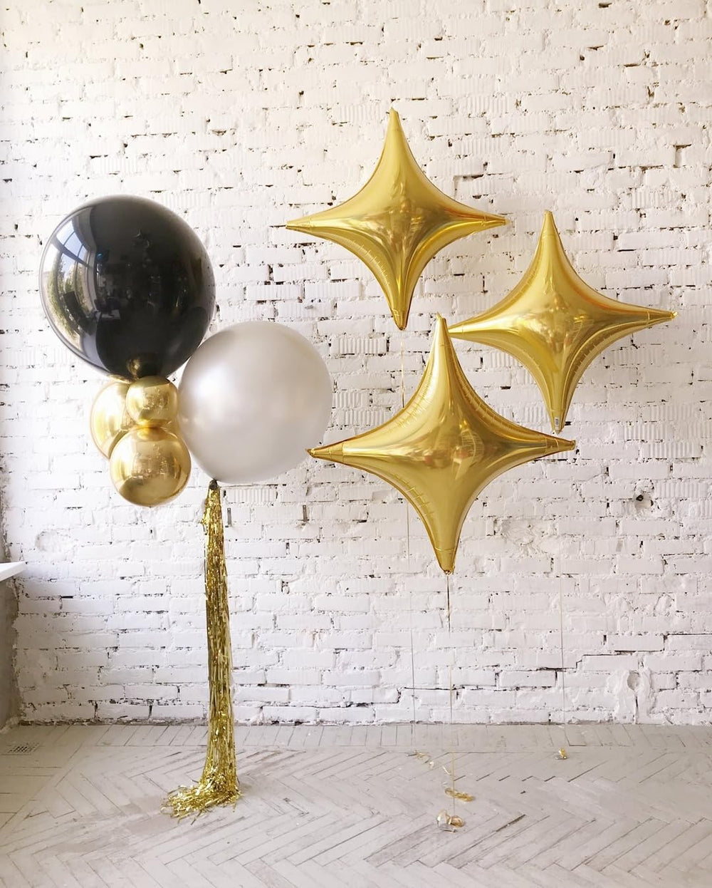 Adorely Gold Star Balloons helium-ready for quick setup.