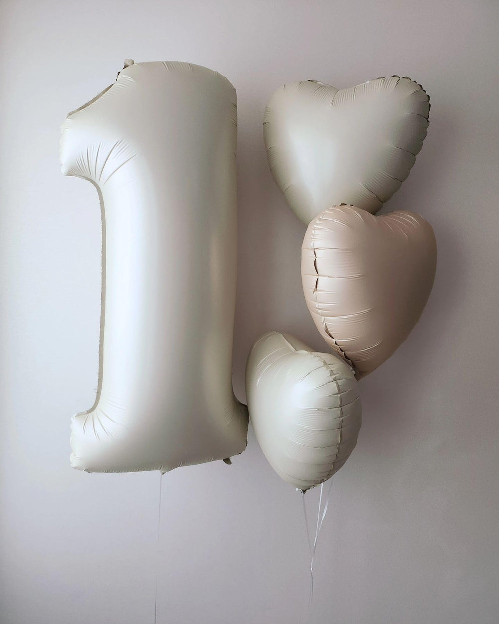 Adorely wedding and anniversary decor accents elevate centerpieces.