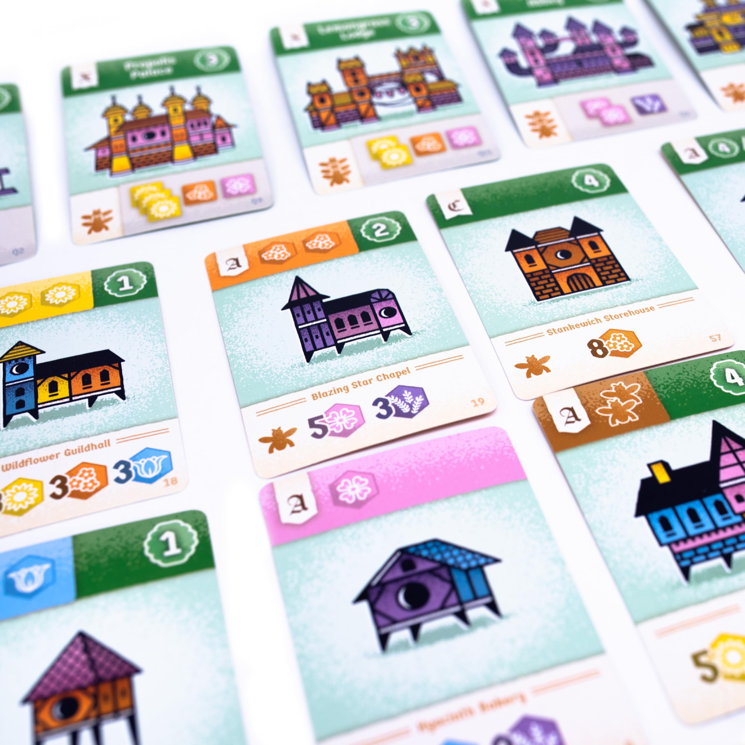 AEG Propolis queen and structures emphasize progressive goals for players.