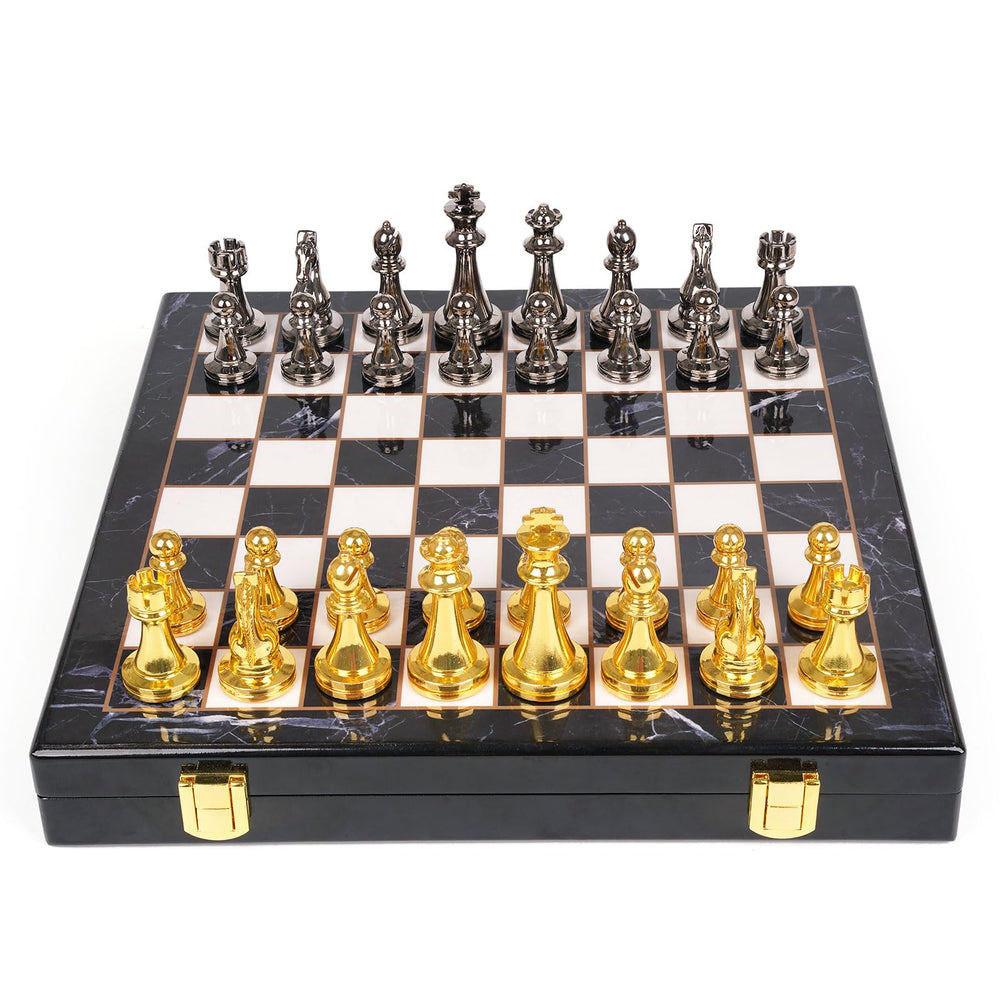 Agirlgle retro design makes a timeless gift for chess lovers