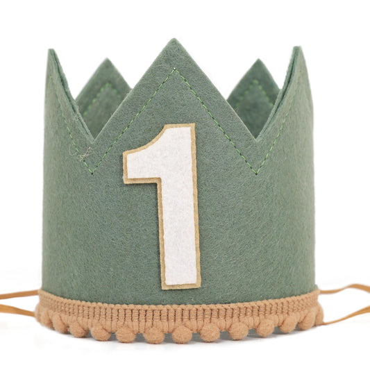 Agvgaza Wild One crown in forest green, perfect photo prop for first birthday.