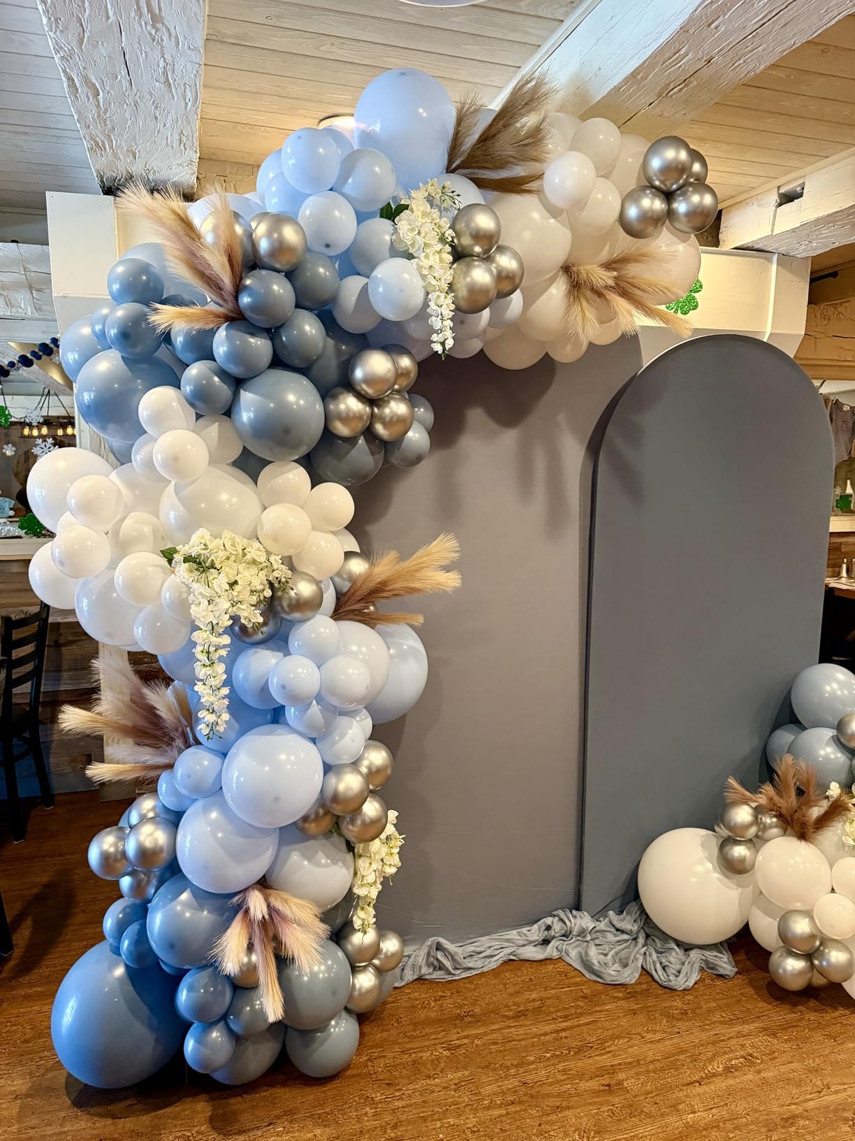 AIWolf balloon ribbon set accents using soft tones for cohesive decor