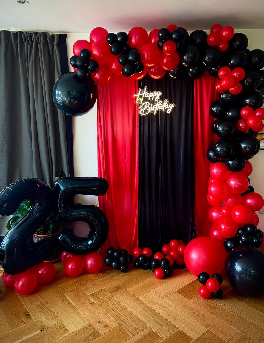 Aiwolf wedding arch decor with balloons and bouquets for elegant venues.