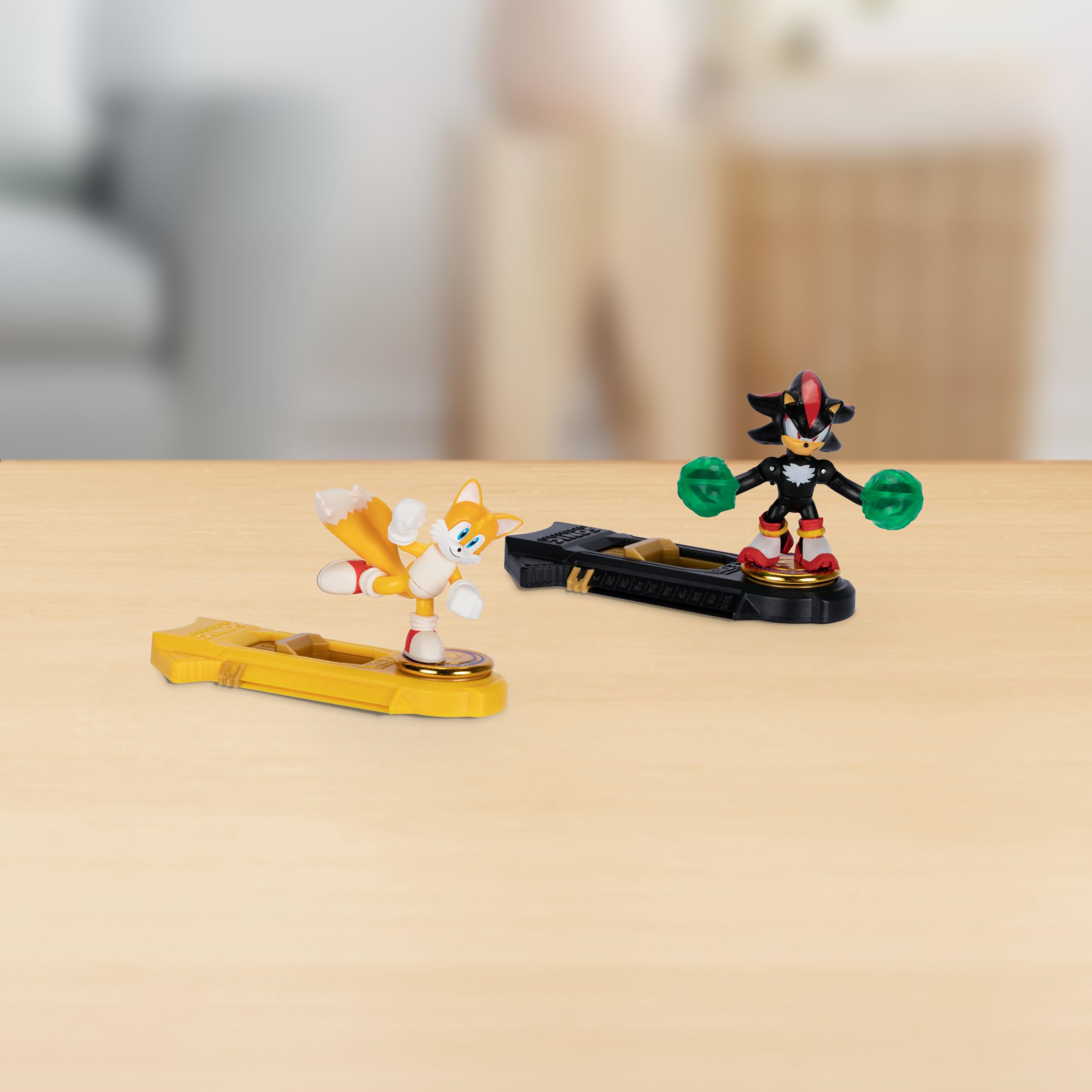 Akedo Sonic Versus Pack Tail high-kick action pose for imaginative play