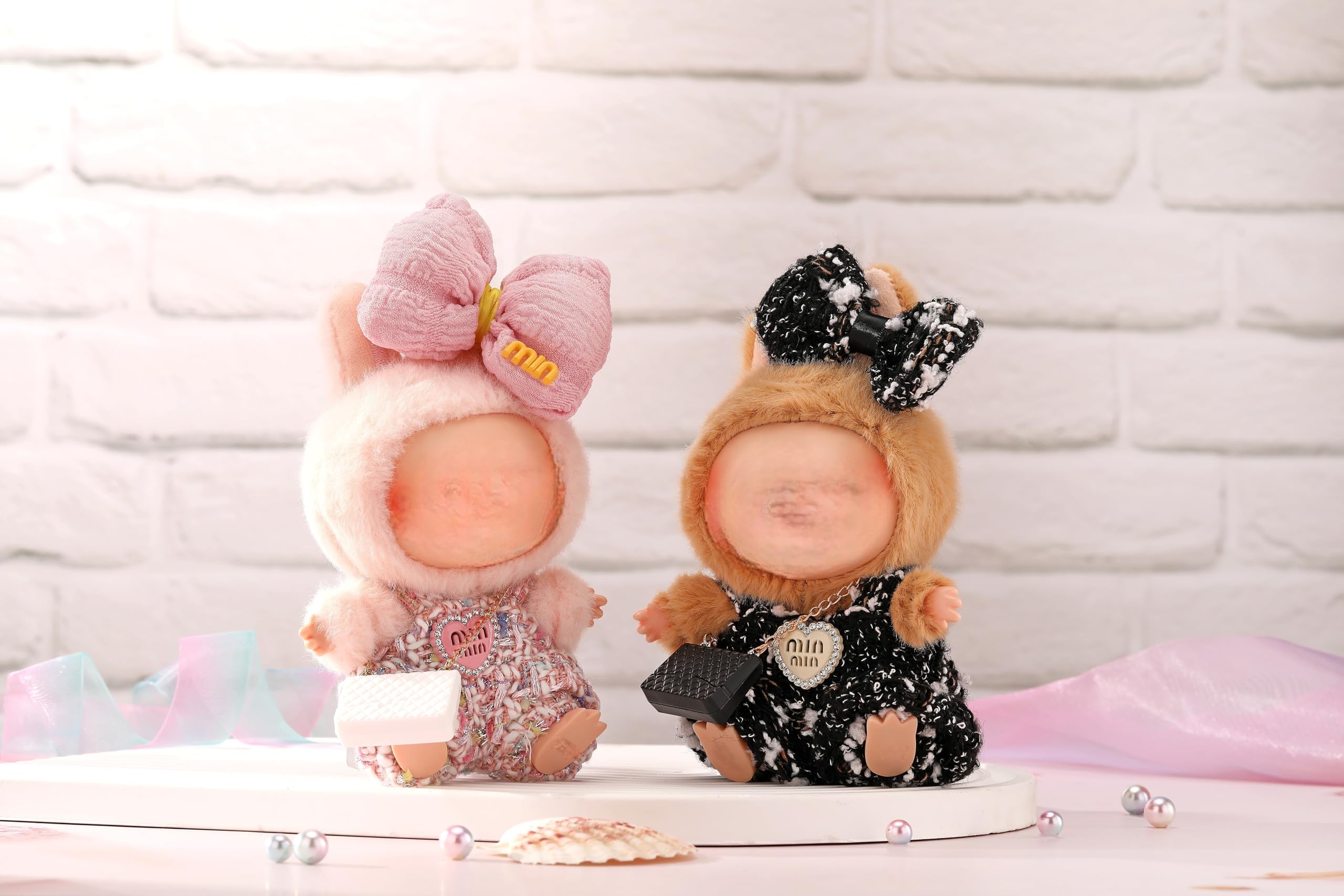 ALTRJO doll display scene shows luxe styling opportunities for photos.