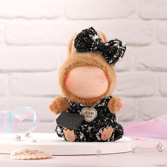 ALTRJO hairband for 17cm dolls adds polished look for photos and casual styling.