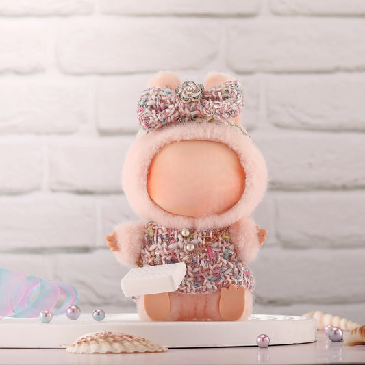 ALTRJO pink hairband complements the dress for coordinated outfits.