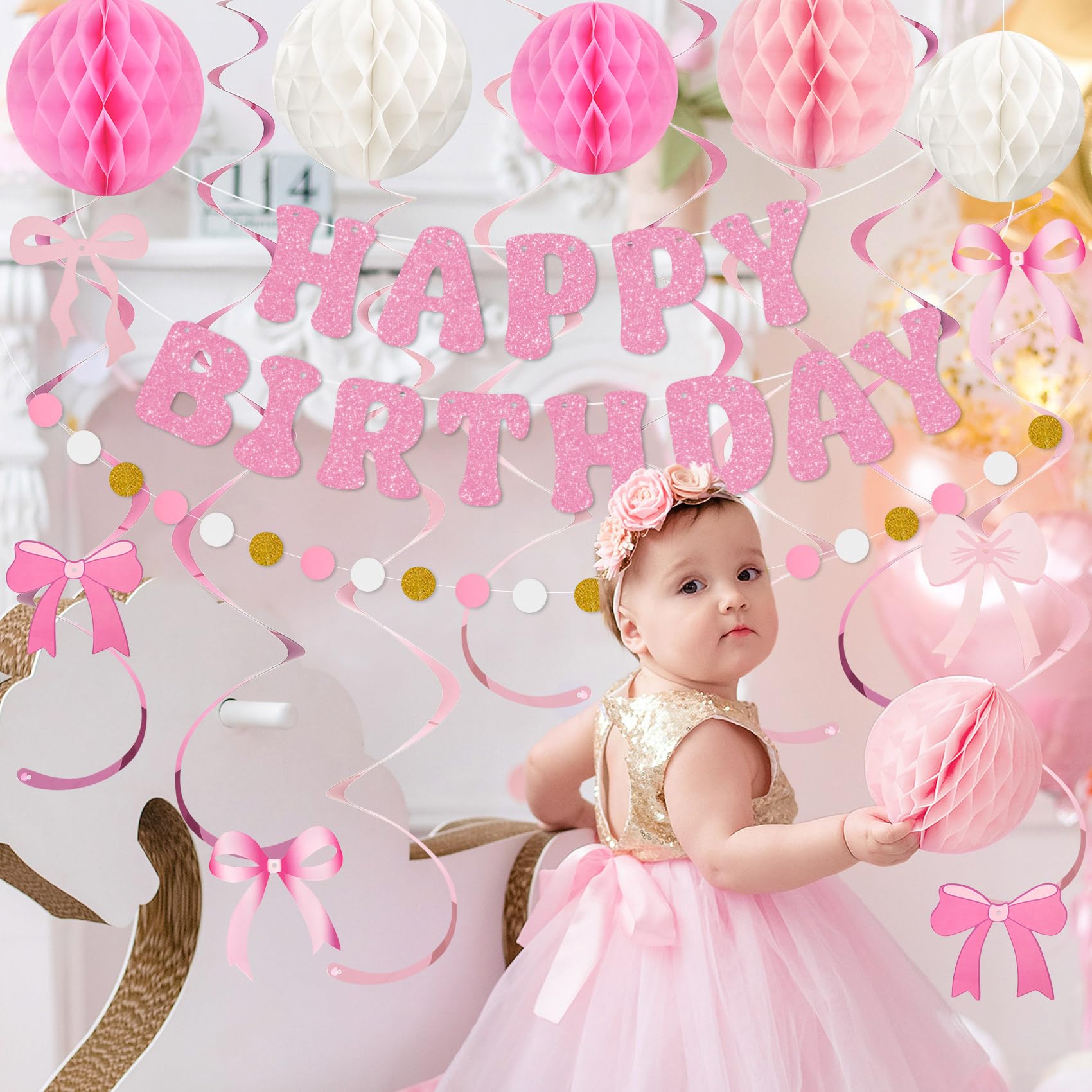 Amandir circle dots garland creates a playful backdrop for photos.