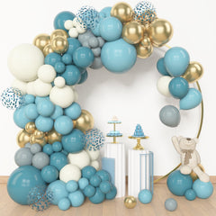 Amandir dusty blue 18-inch balloon for a dramatic arch display.