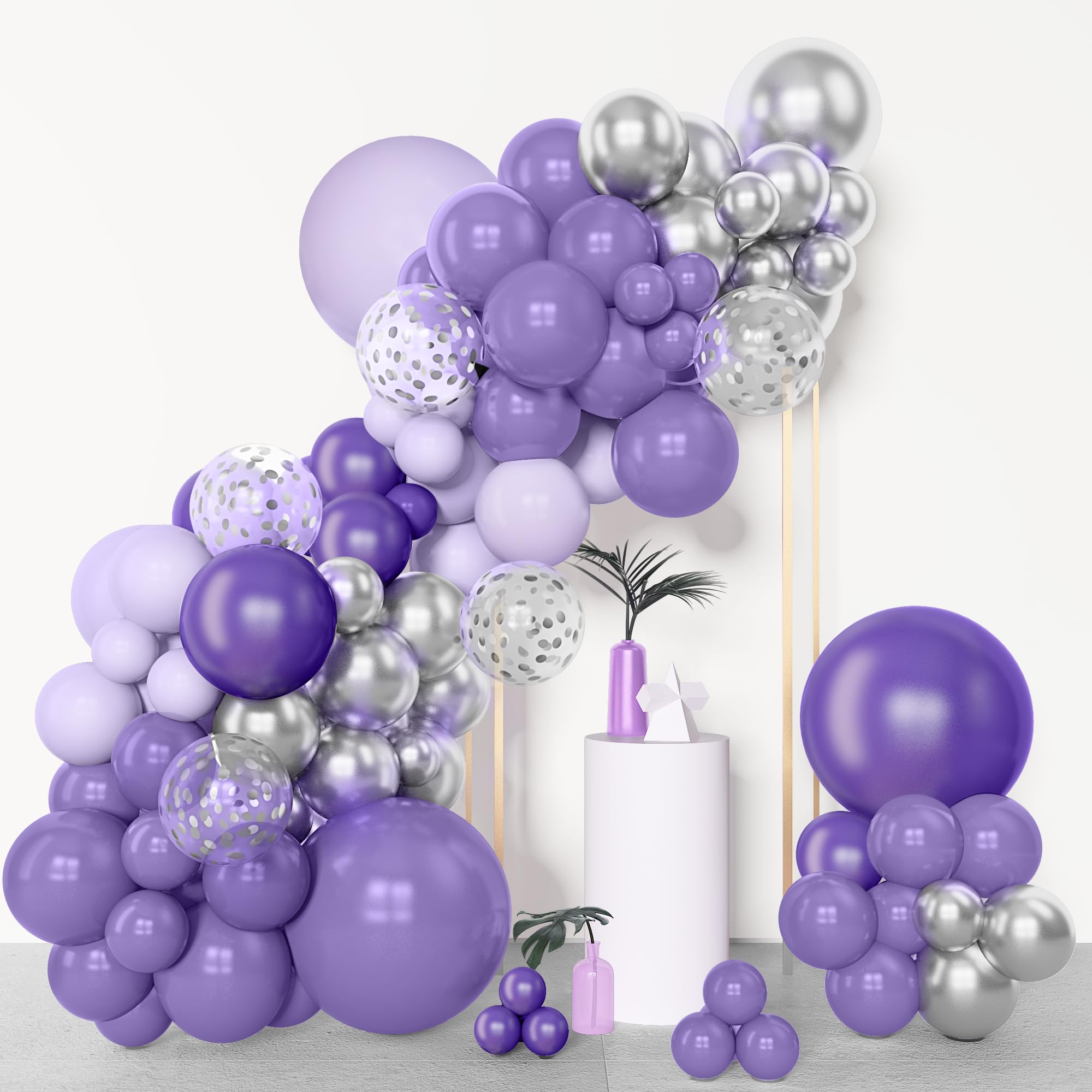 Amandir metallic silver confetti balloons sparkle in festive decor.