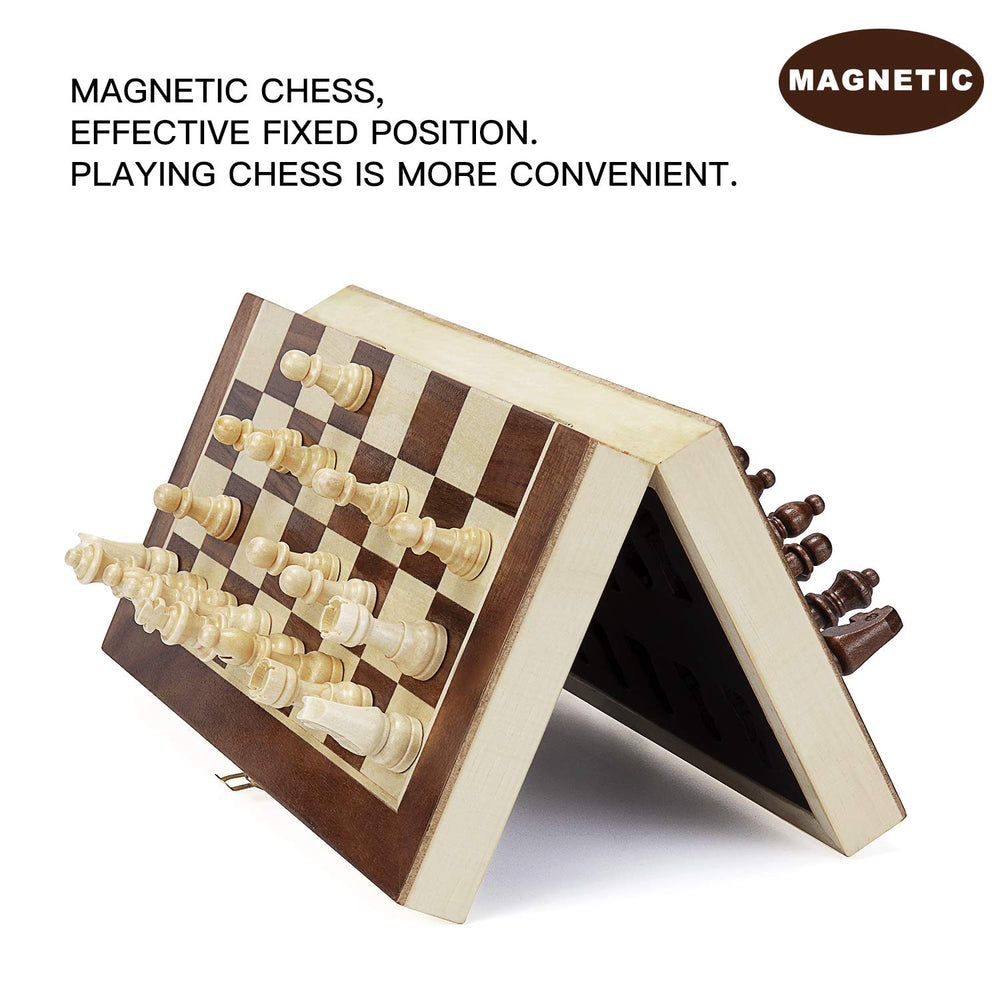 AMEROUS two bonus queens included for expanded gameplay options.