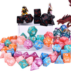 Amiven dice with large numbers improve readability during sessions.
