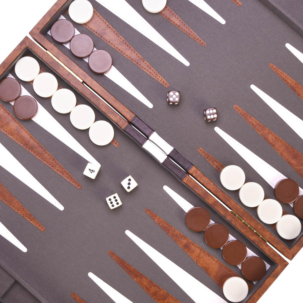 AMEROUS playing chips included for quick setup