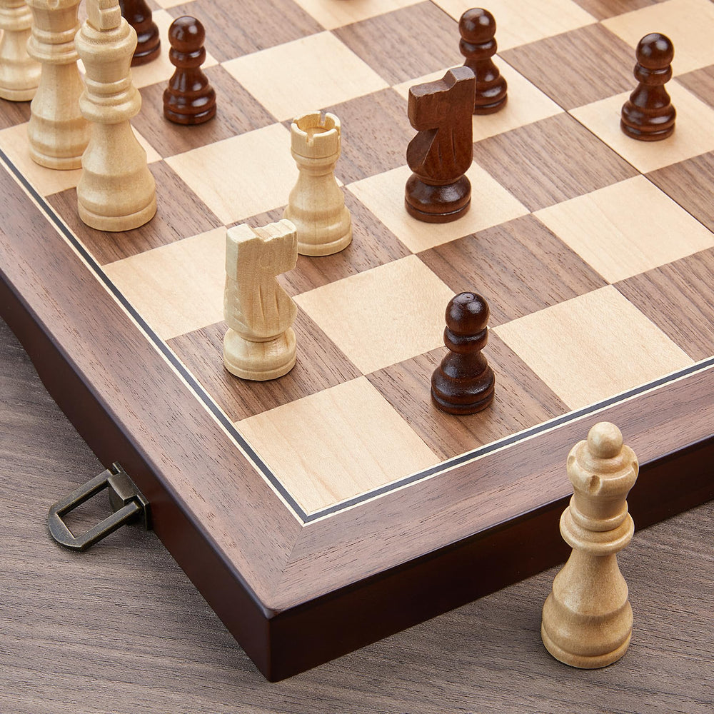 AMEROUS felt bottom protects surfaces and reduces noise during play.
