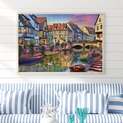 Finished size of Colmar Canal 2000-piece puzzle helps planning and display