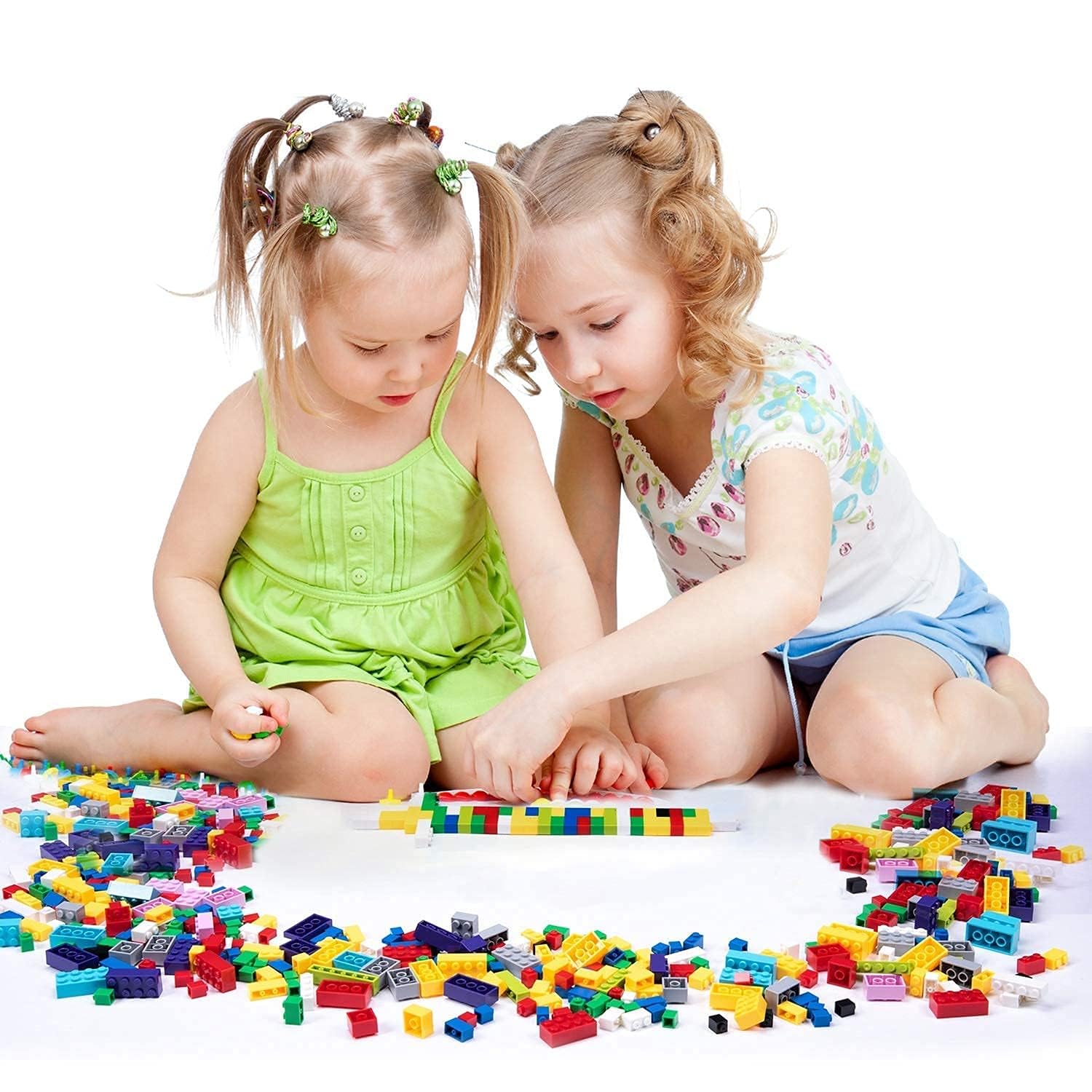 Sticky studs plates for secure, flexible builds with Anksono bricks