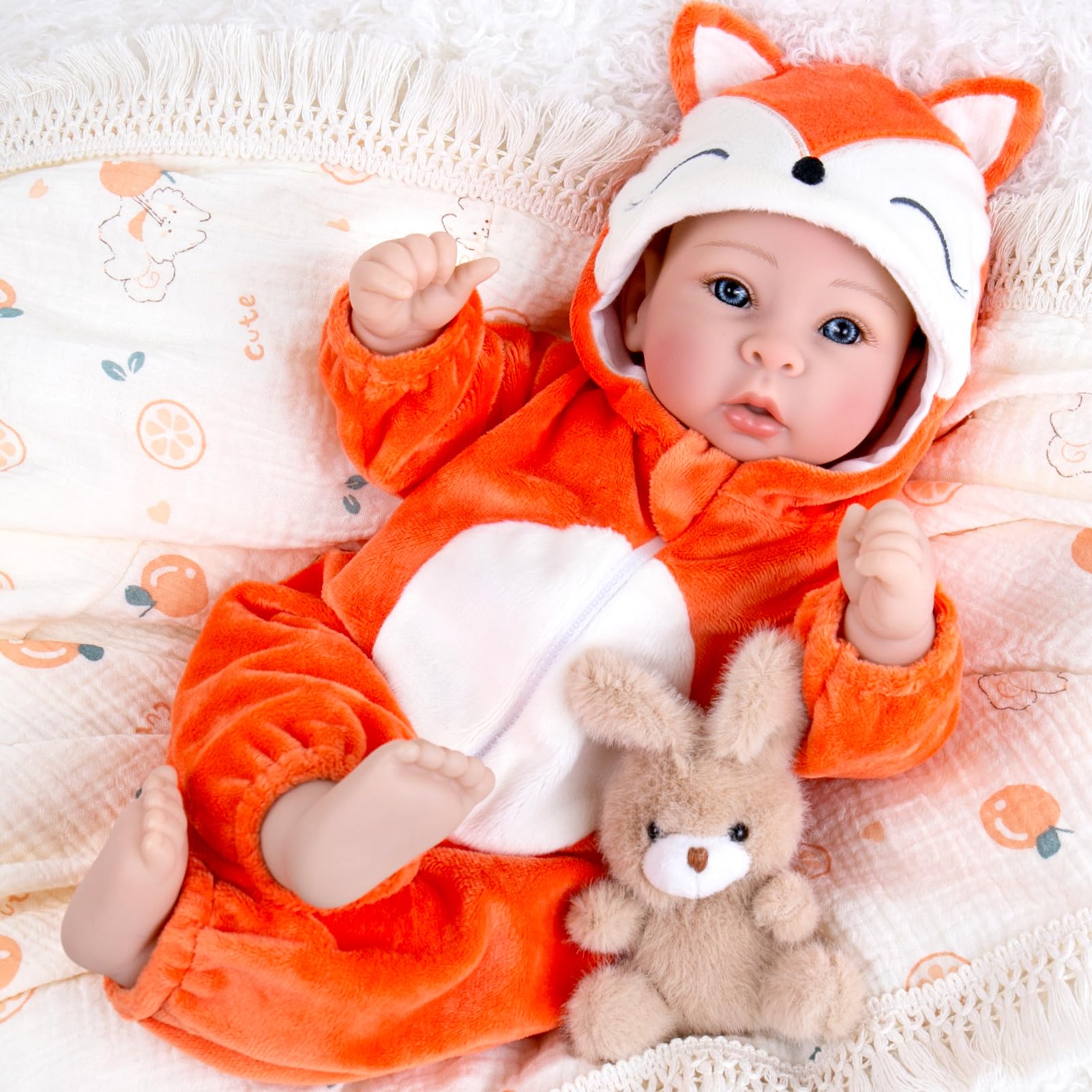 Aori Baby Dolls lifelike 17-inch face close-up with hand-painted features for realistic imaginative play.