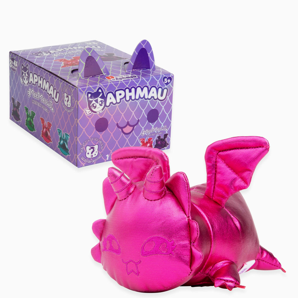 Aphmau MeeMeow sparkling eyes detail, highlighting collectible charm.